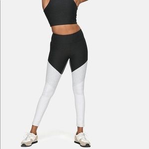 Outdoor voices 7/8 springs leggings